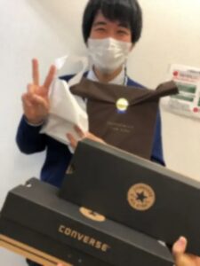 お客様第一優先カード獲得　表彰スタッフ第1号